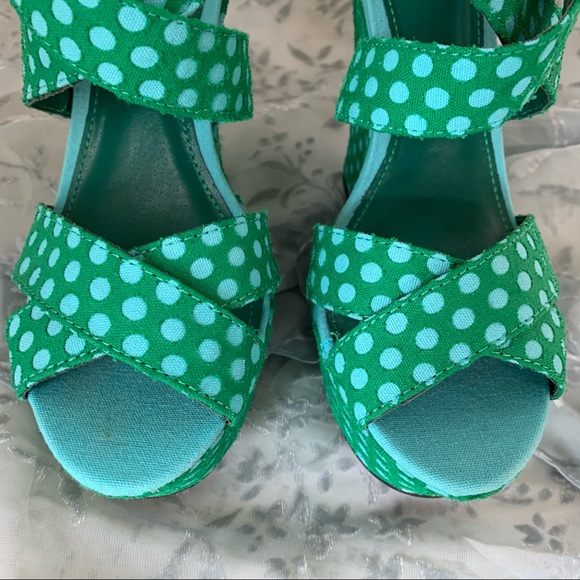 🍀 🌸 Qupid Polka Dot Strappy Wedge Sandal - Picture 7 of 14